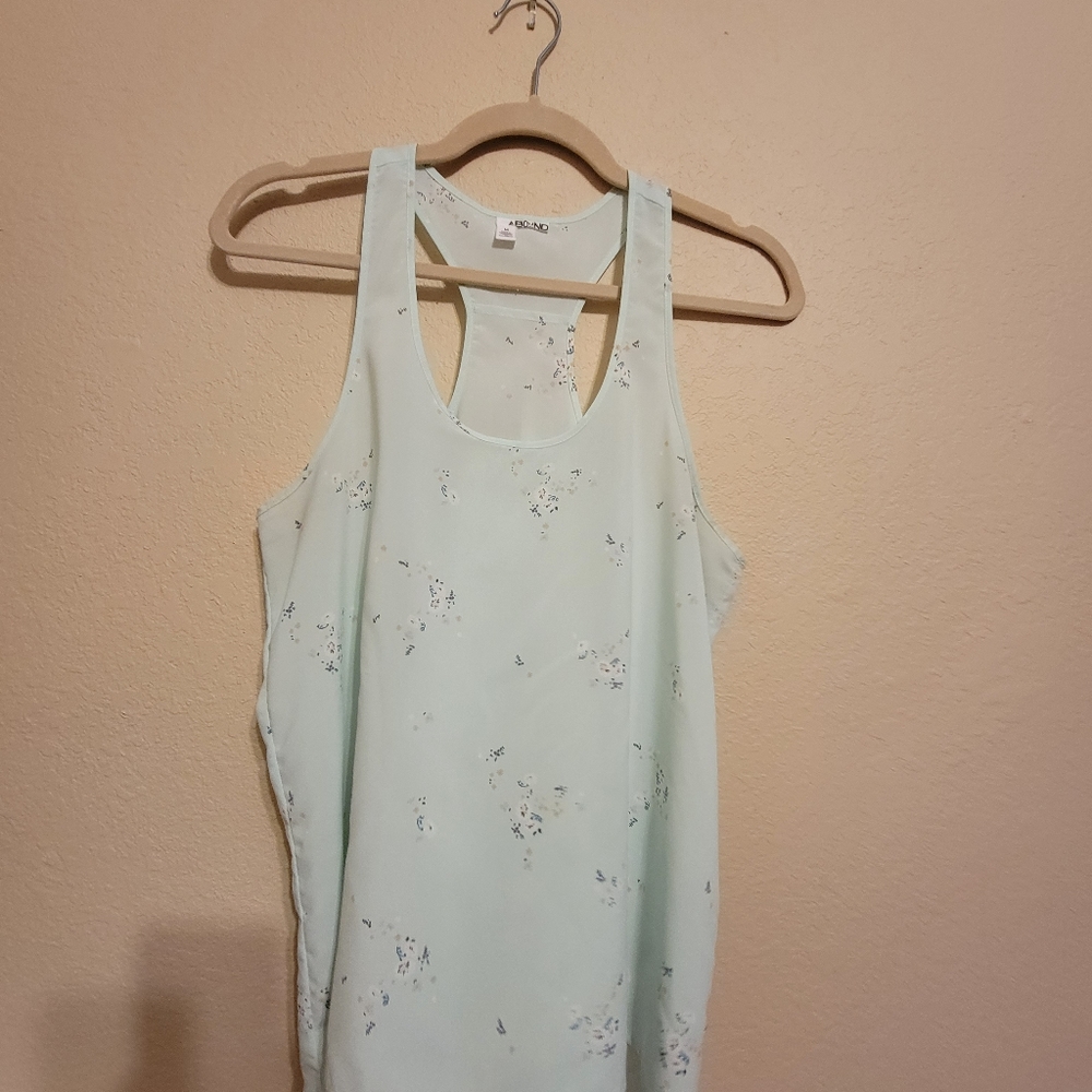 Top - Picture 3 of 4